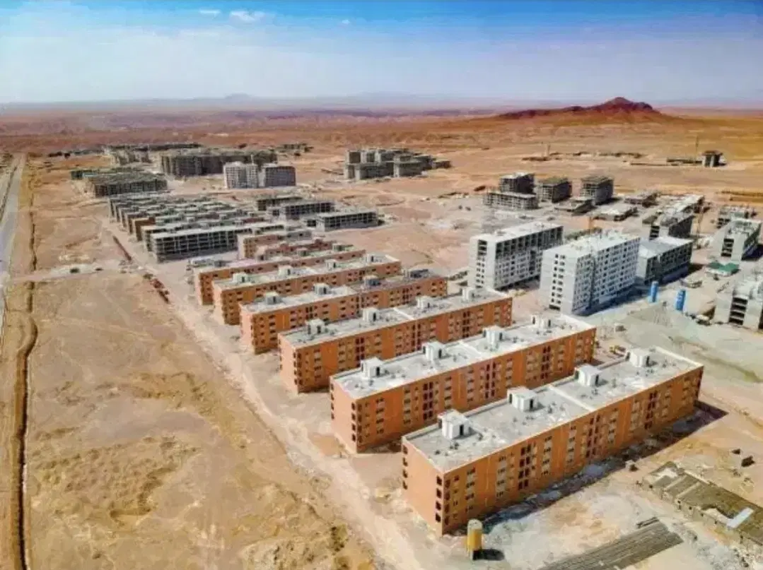 ۱۰۵ متری با پارکینگ انباری آسانسور فاز ۷