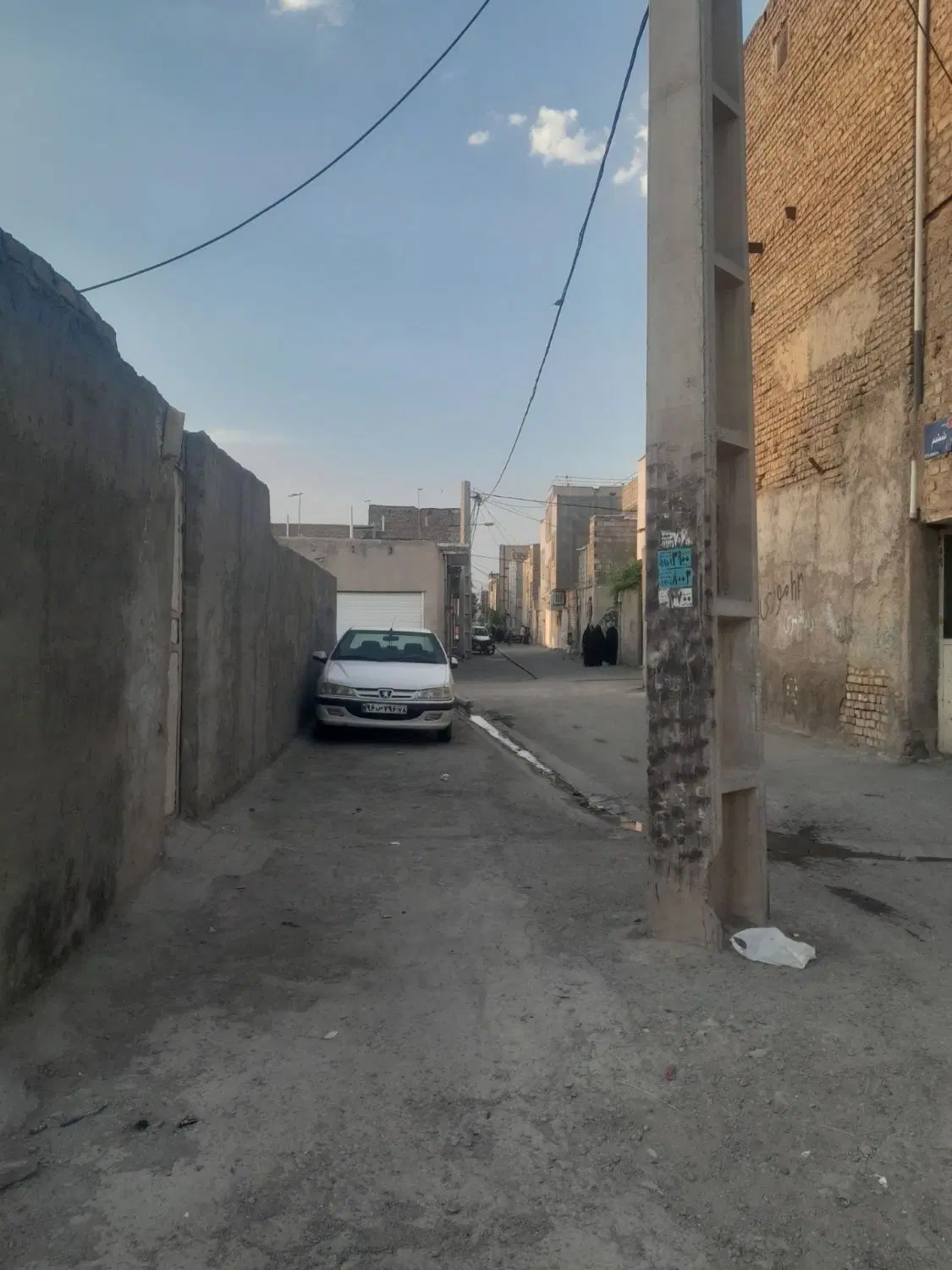 زمین ۵۴ متری داخل شهر