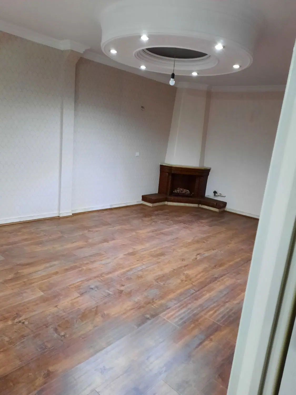 ۶۳ متری بازسازی شده، فوری (مالک هستم)