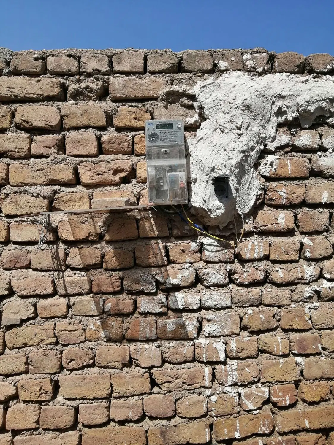 خانه ۳۴۰متری بر بلوار ۲۴متری سند ۶دانگ تکبرگی برق