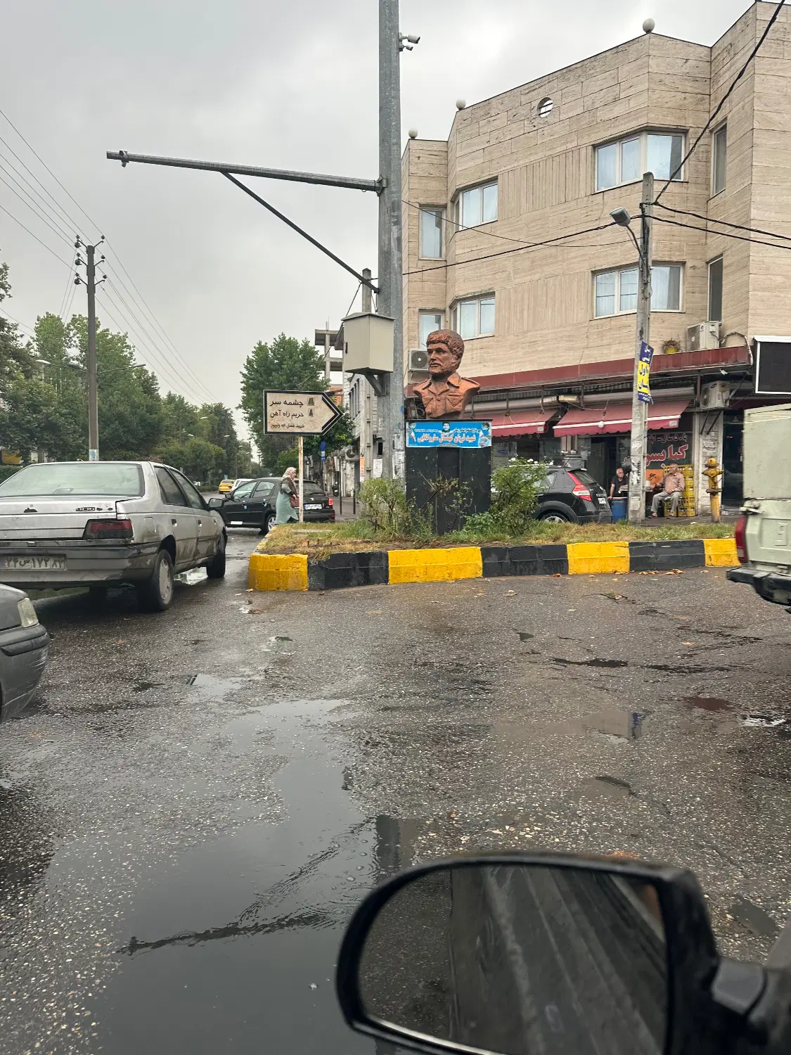 320 متر زمین تجاری بر خط اصلی خیابان ساری