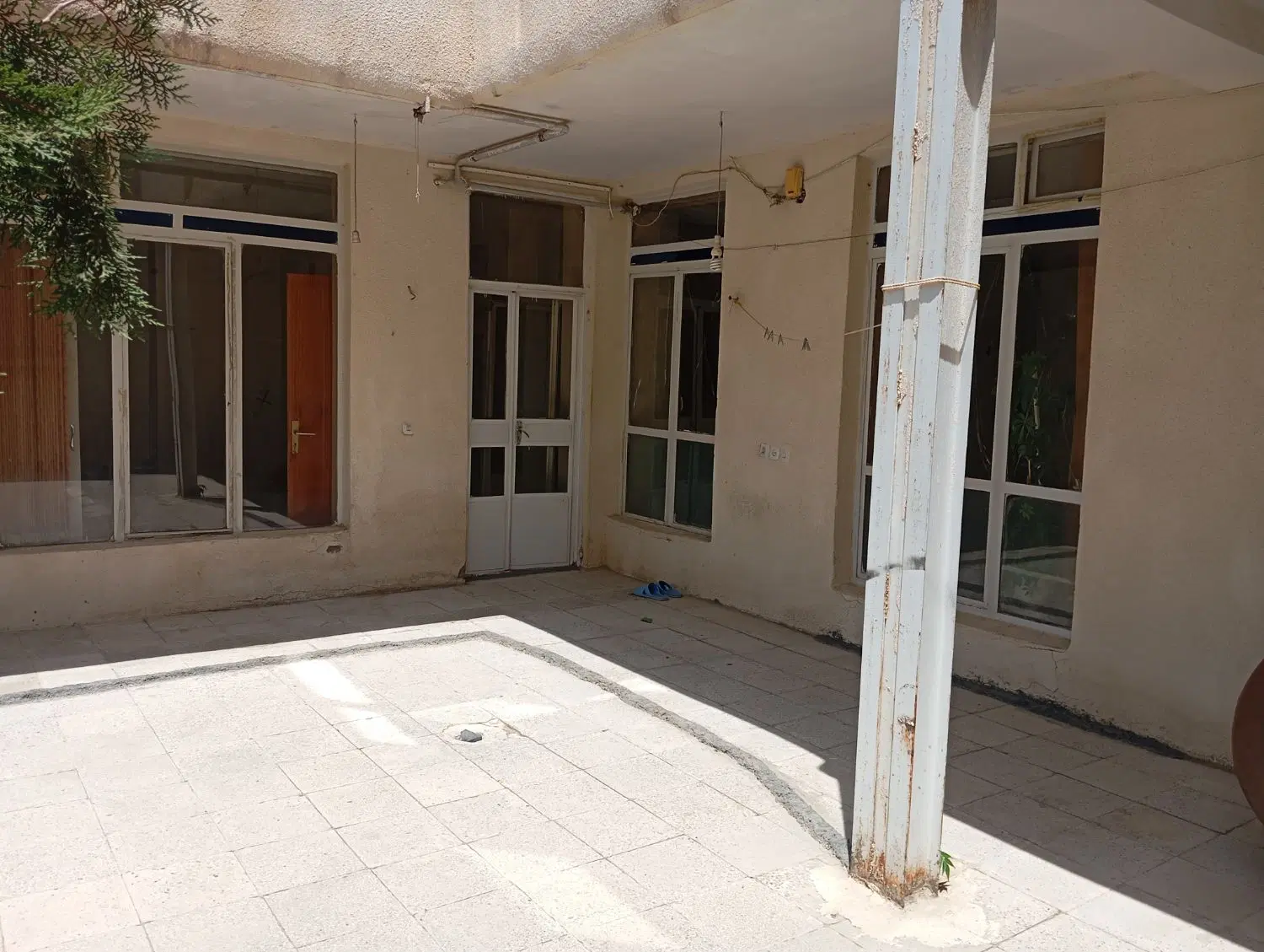 ویلایی ۱۲۰ متری طبقه اول