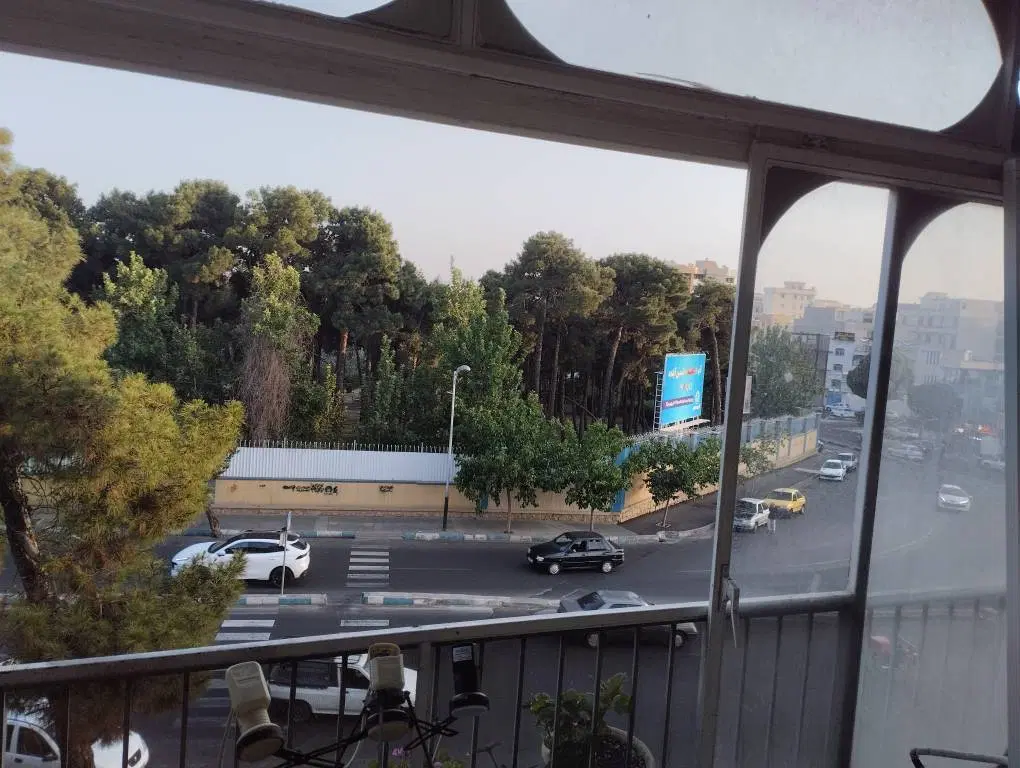 ۹۰ متر. شهرزیبا .آیت ا..‌ کاشانی  اداری مسکونی