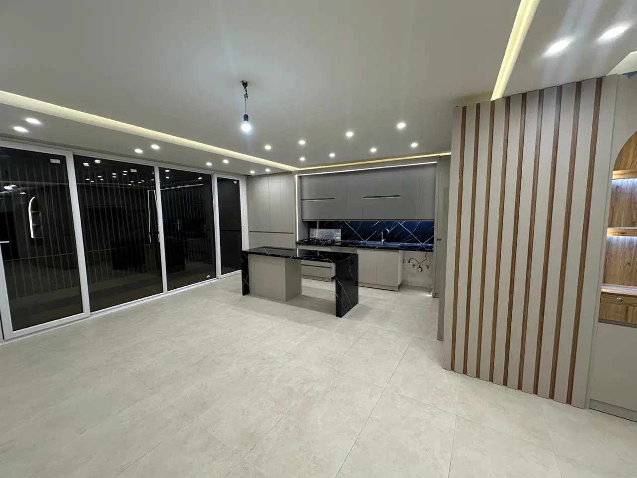 خانه ۱۶۰ متری نوساز عروس بلواروسط