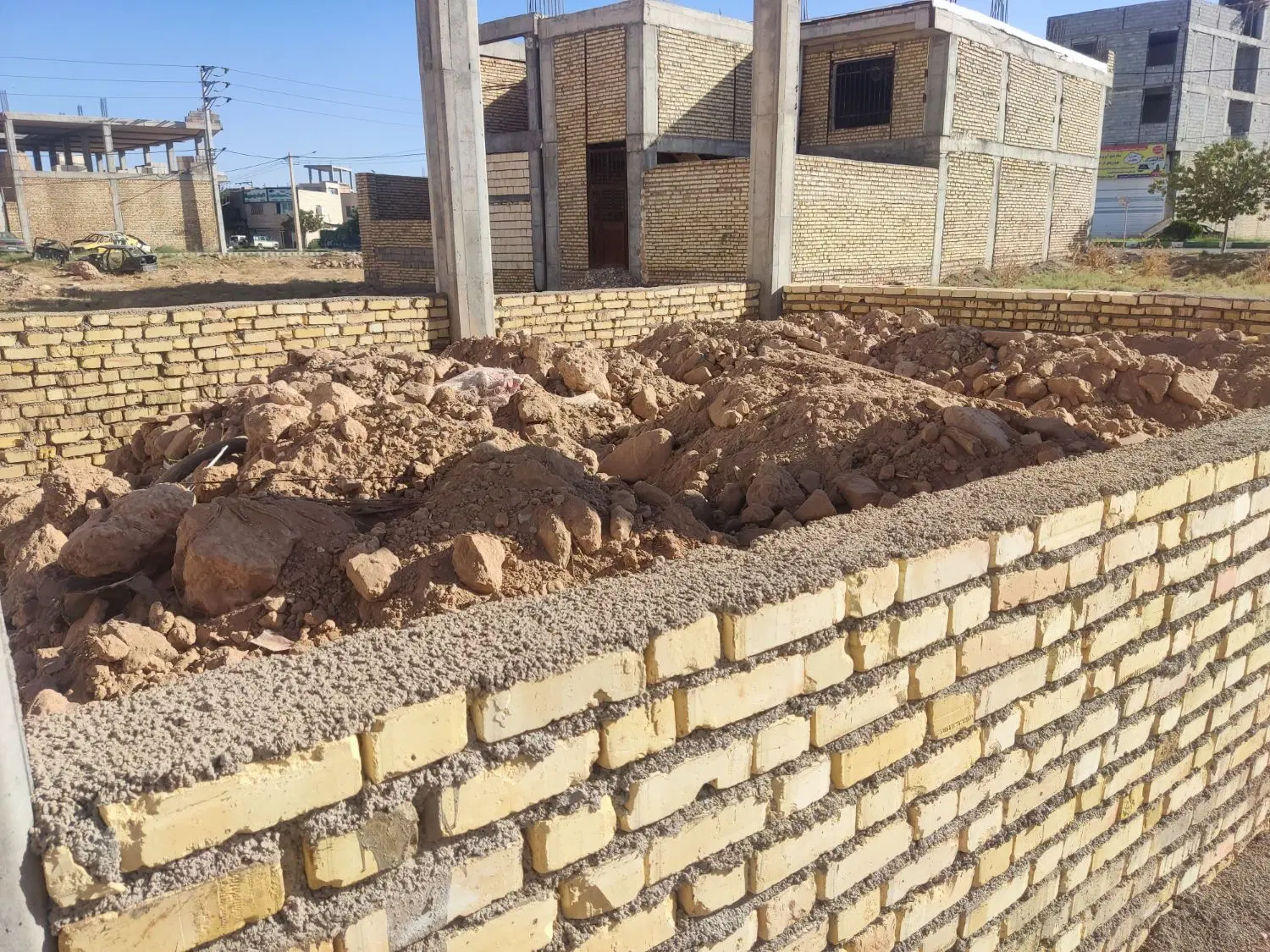 ویلایی نیمه سازفروشی