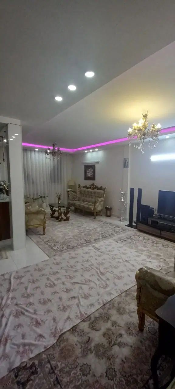 اپارتمان  ۱۰۰ متری پارکینگ مسقف و انباری دوخواب