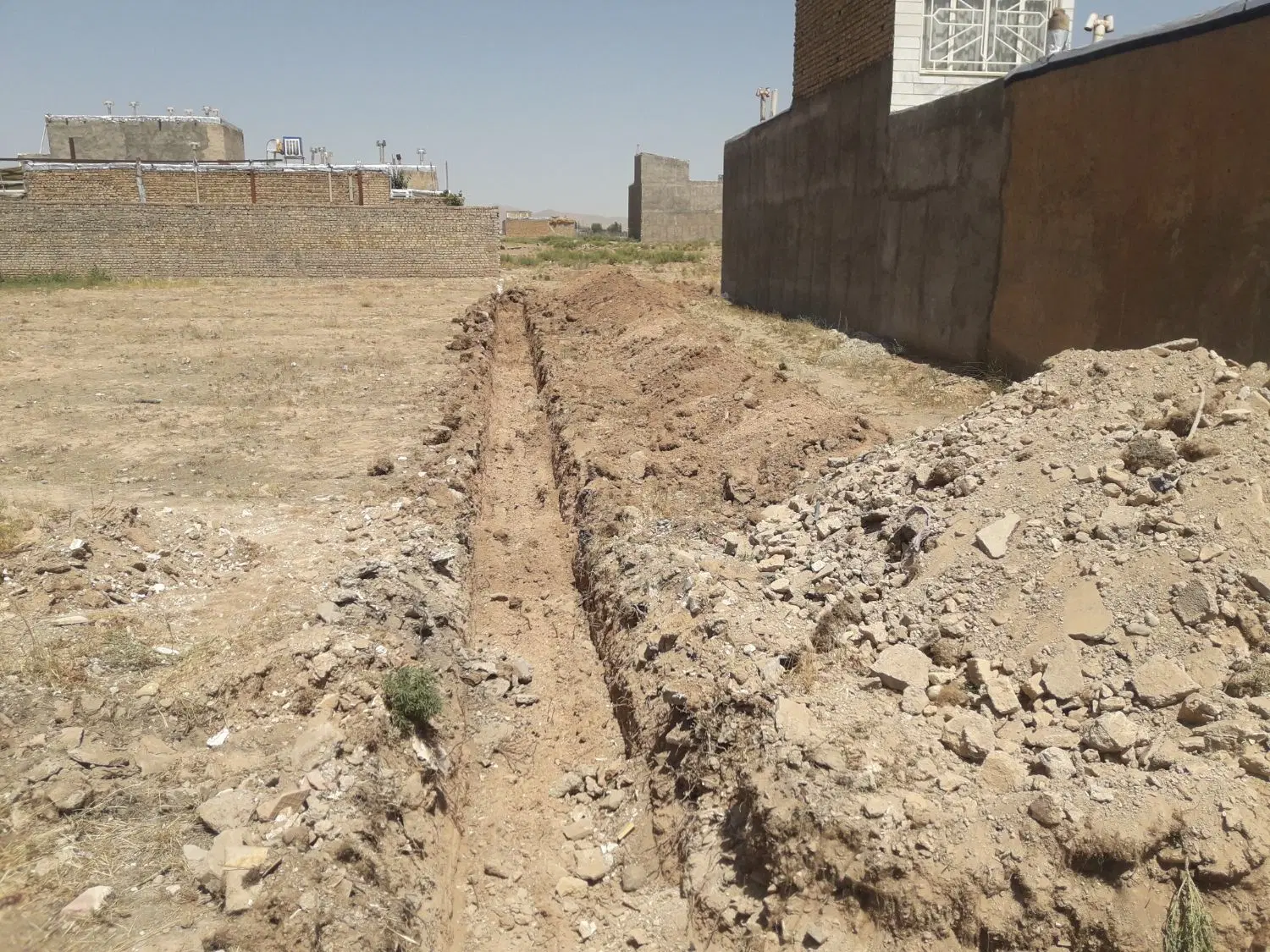 زمین ۱۷۰ متری بهر خیابان باهنر