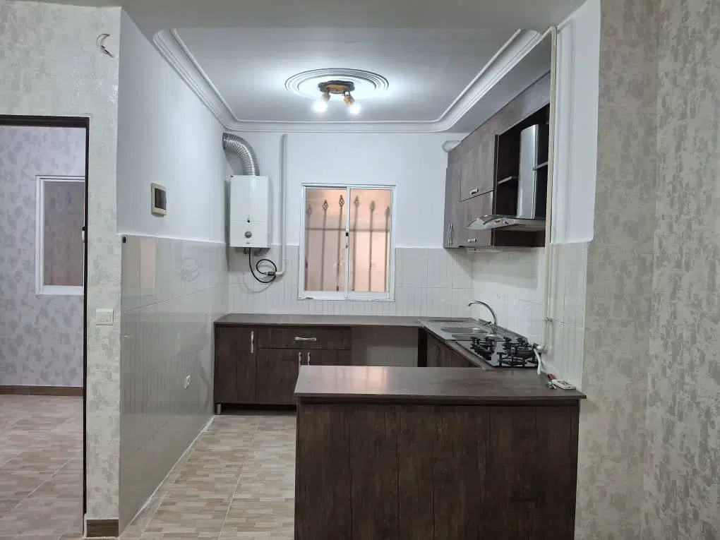 سوییت کرسی بلند ۸۵متری همراه پارکینگ