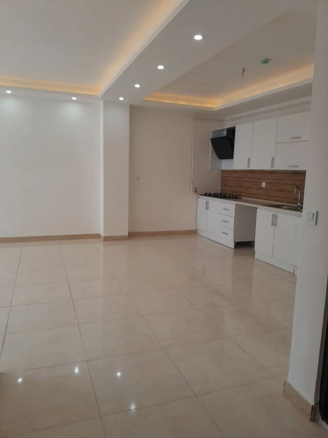 رهن واجاه اپارتمان دوخوابه نوساز درتوشیبا .سندی