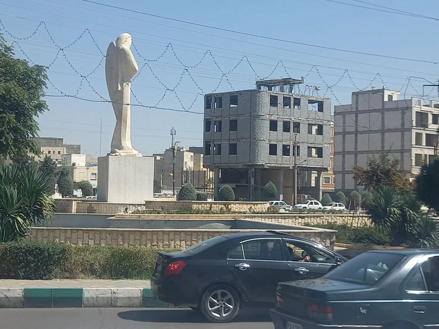 فروش یکجای ۶ واحد اداری موقعیت پلاک ۱ فلکه مادر