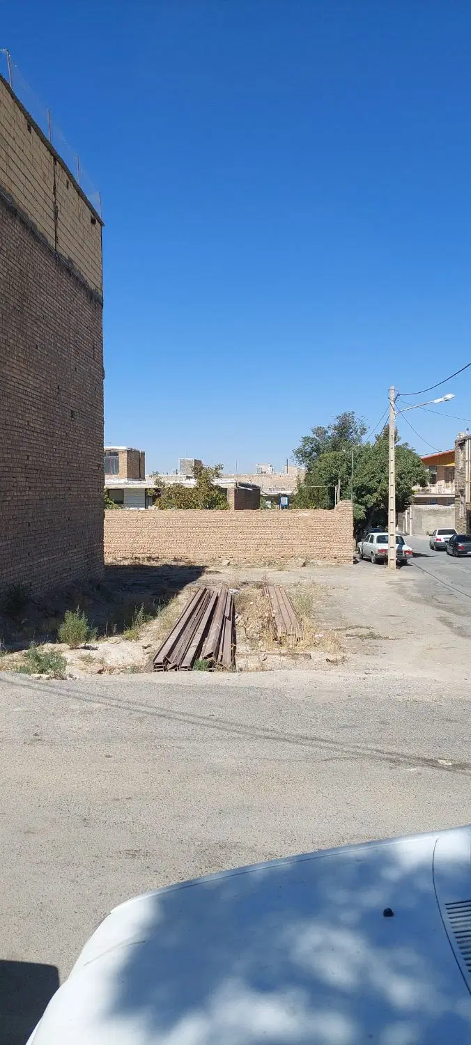 ۱۳۴ متر تجاری مسکونی دونبش جاده الیگودرزروبرو بوجه