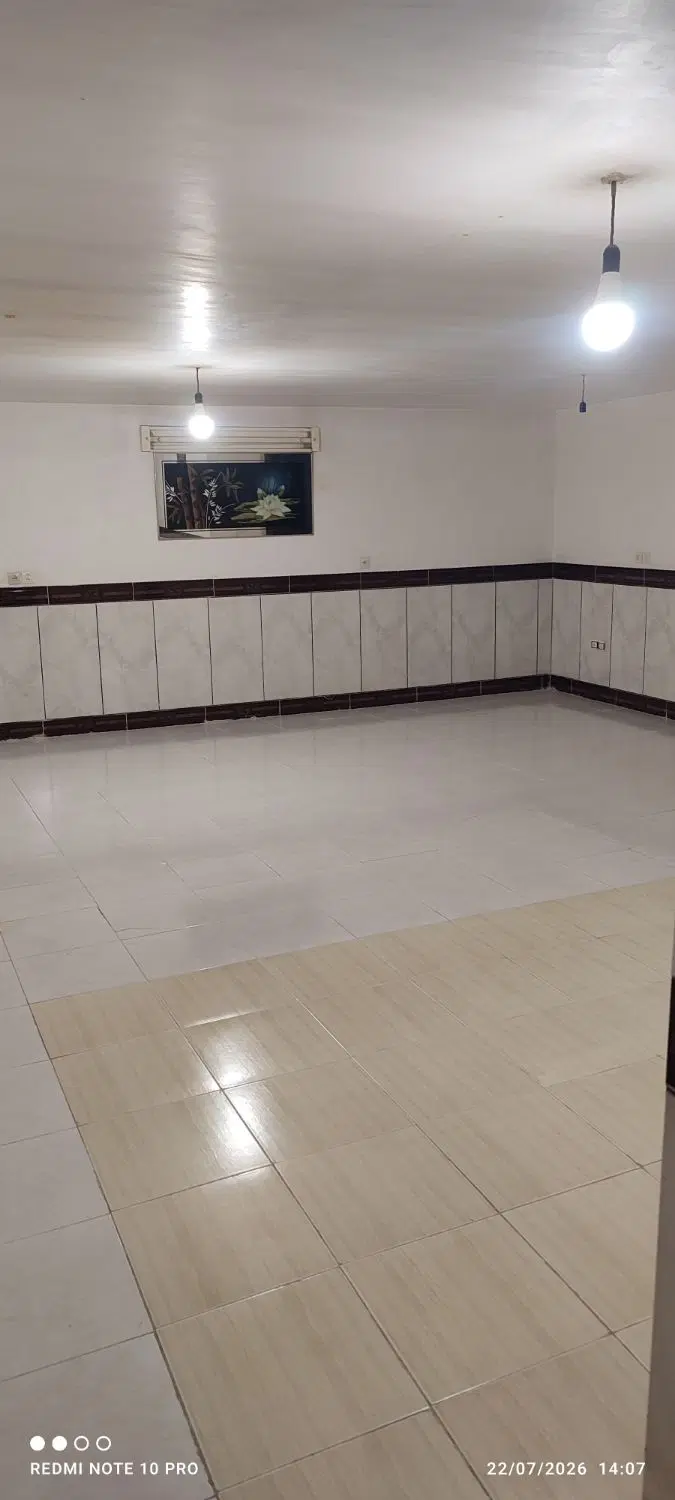 زیرزمینی درهگرم بوستان ۱۲ چهار راه فروغ یکم