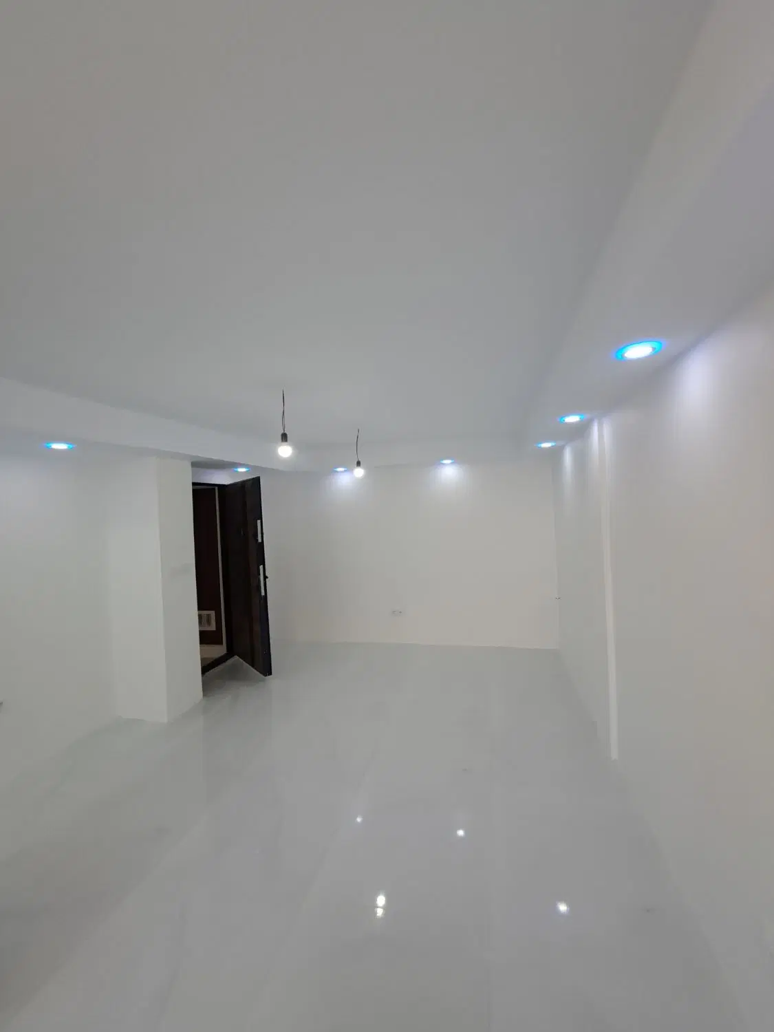 مرزداران ۳۰ متر سوئیت طبقه همکف