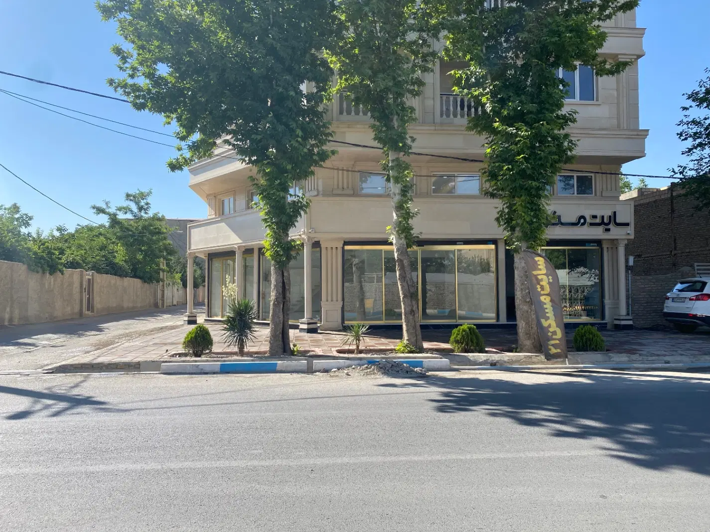 اجاره مغازه ۲۹۰ متری