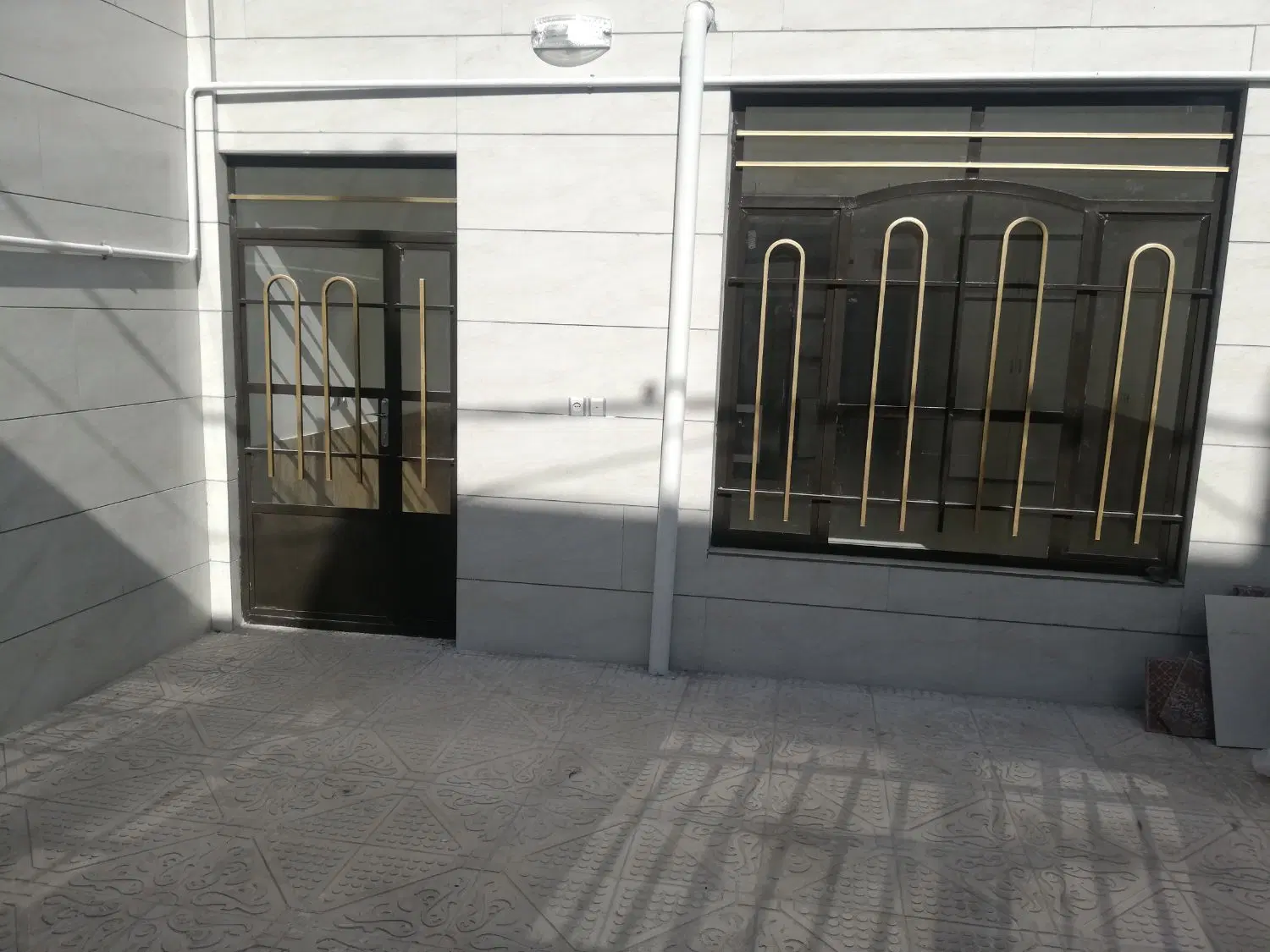 همکف راه جدا با پارکینگ اختصاصی