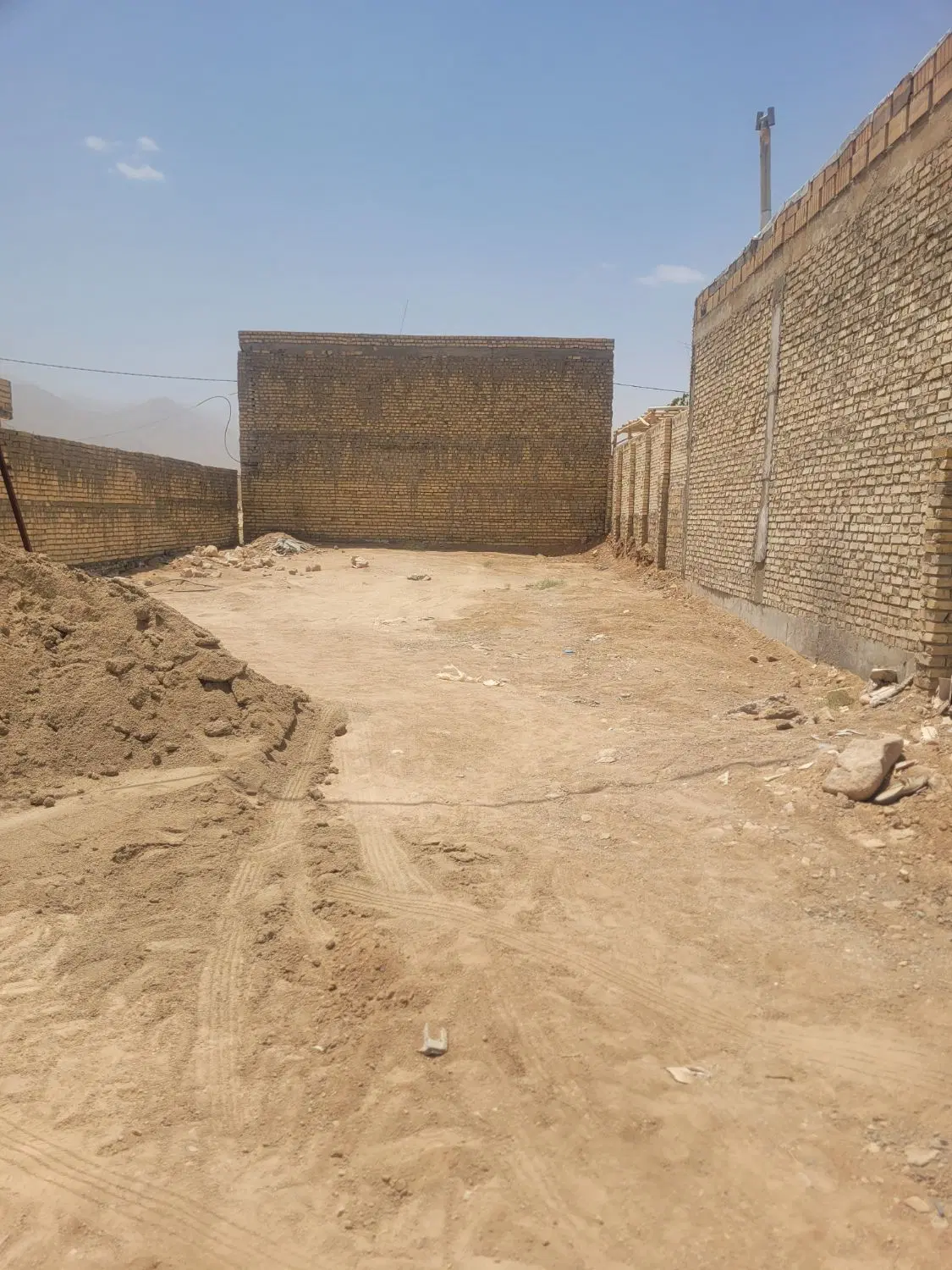 زمین روستای تقی اباد
