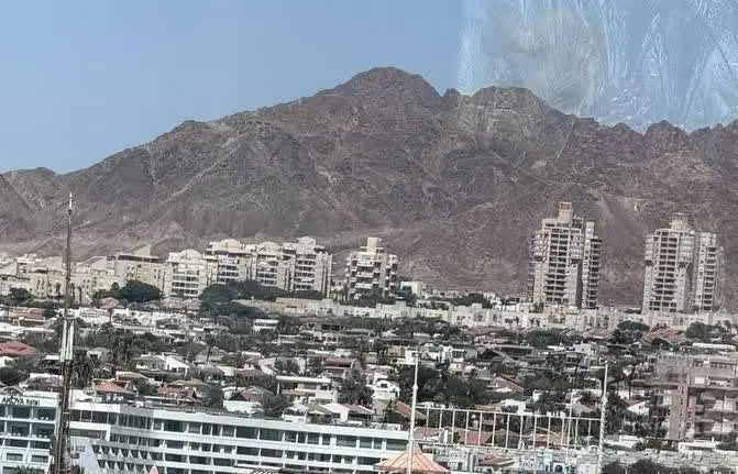 آپارتمان میدان انقلاب