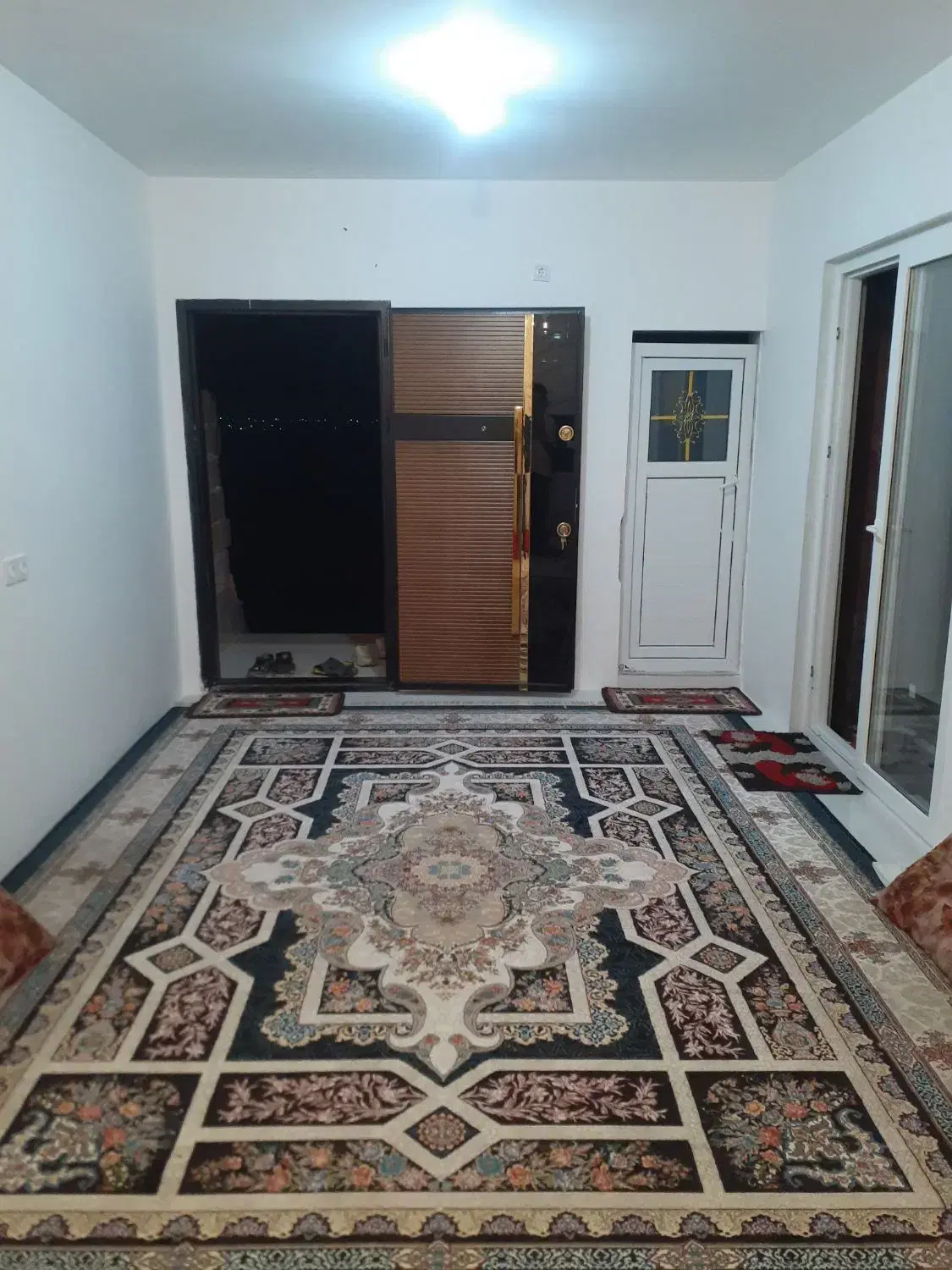 سوییت و خانه ویلایی همراه پارکینگ