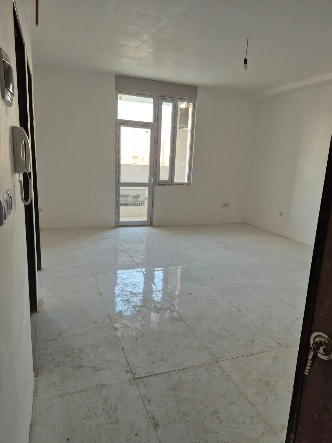 فروش آپارتمان دوخوابه کوشک میدان
