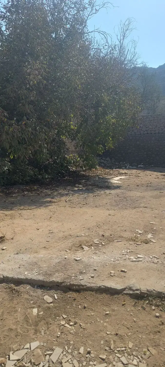 زمین درهشیر سانیج