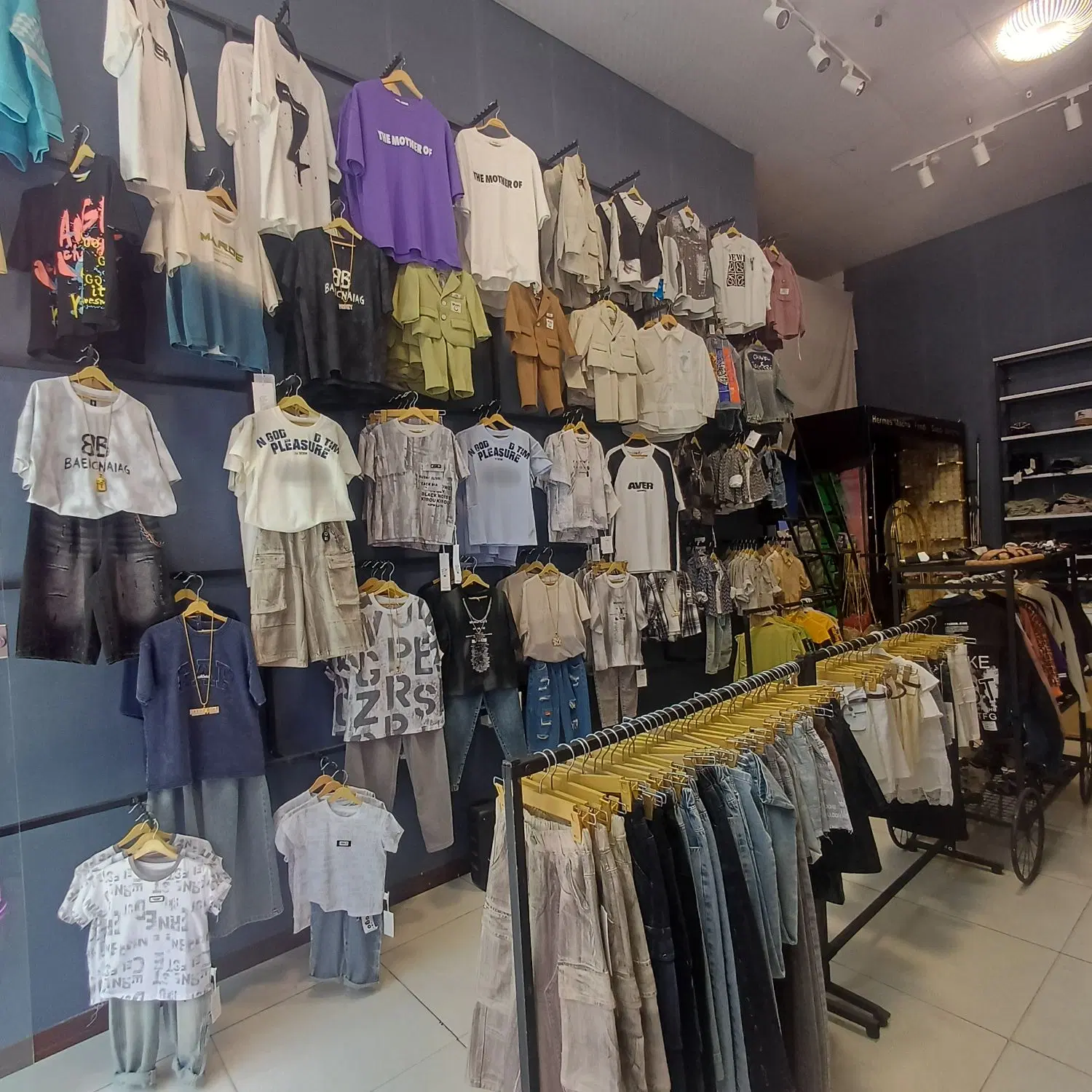 اجاره مغازه بچه گانه با جنس