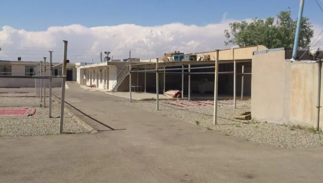کارخانه بر خیابان دارای سوله، چاه آب، برق سه فاز