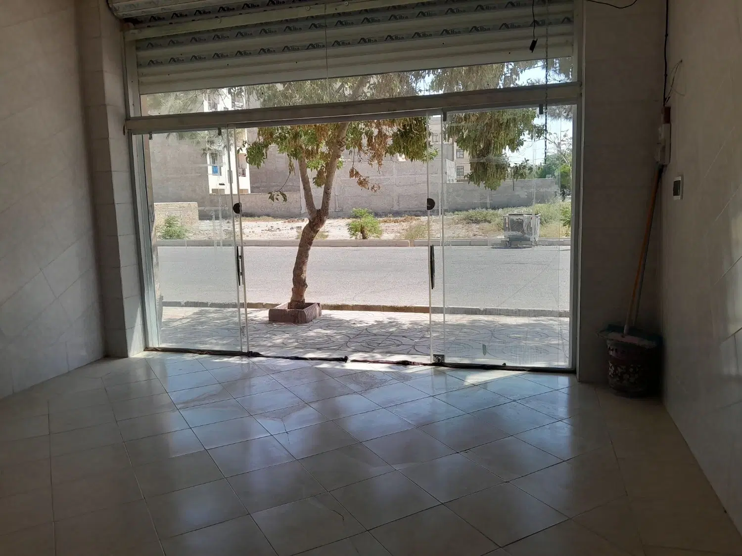 مغازه فروشی