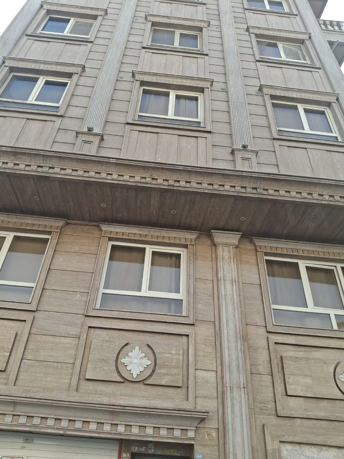 آپارتمان تاپ لوکیشن فول بازسازی شده