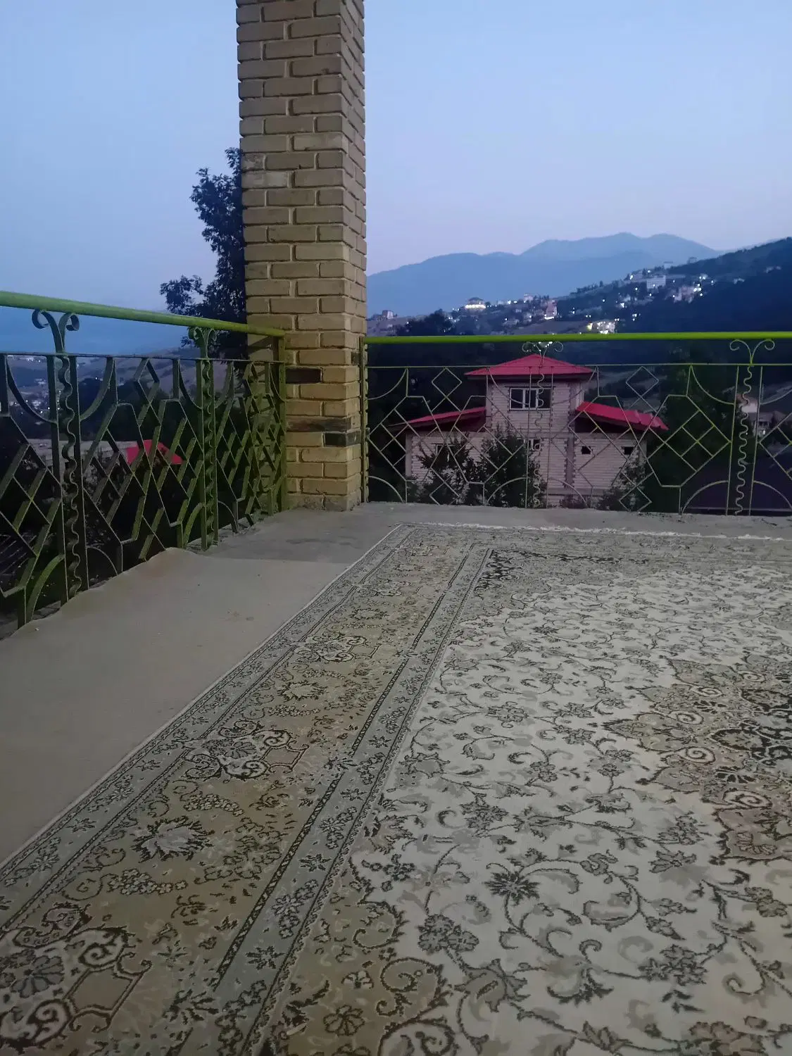 یک دستگاه خانه ویلایی قدیمی برای اجاره