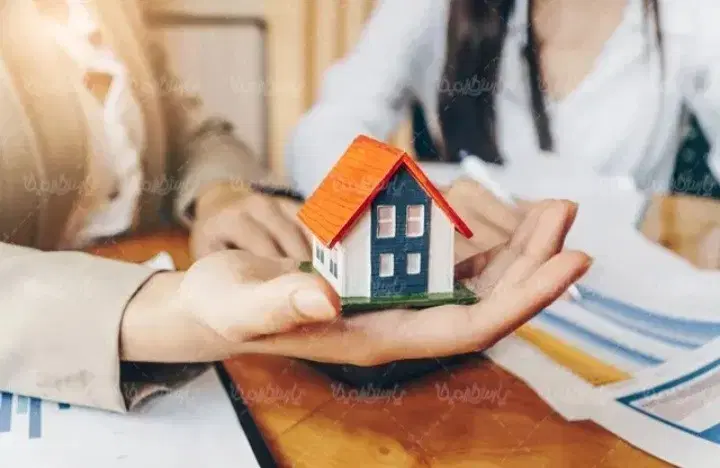 فروش خانه دوطبقه سنددارقدیمی ساخت