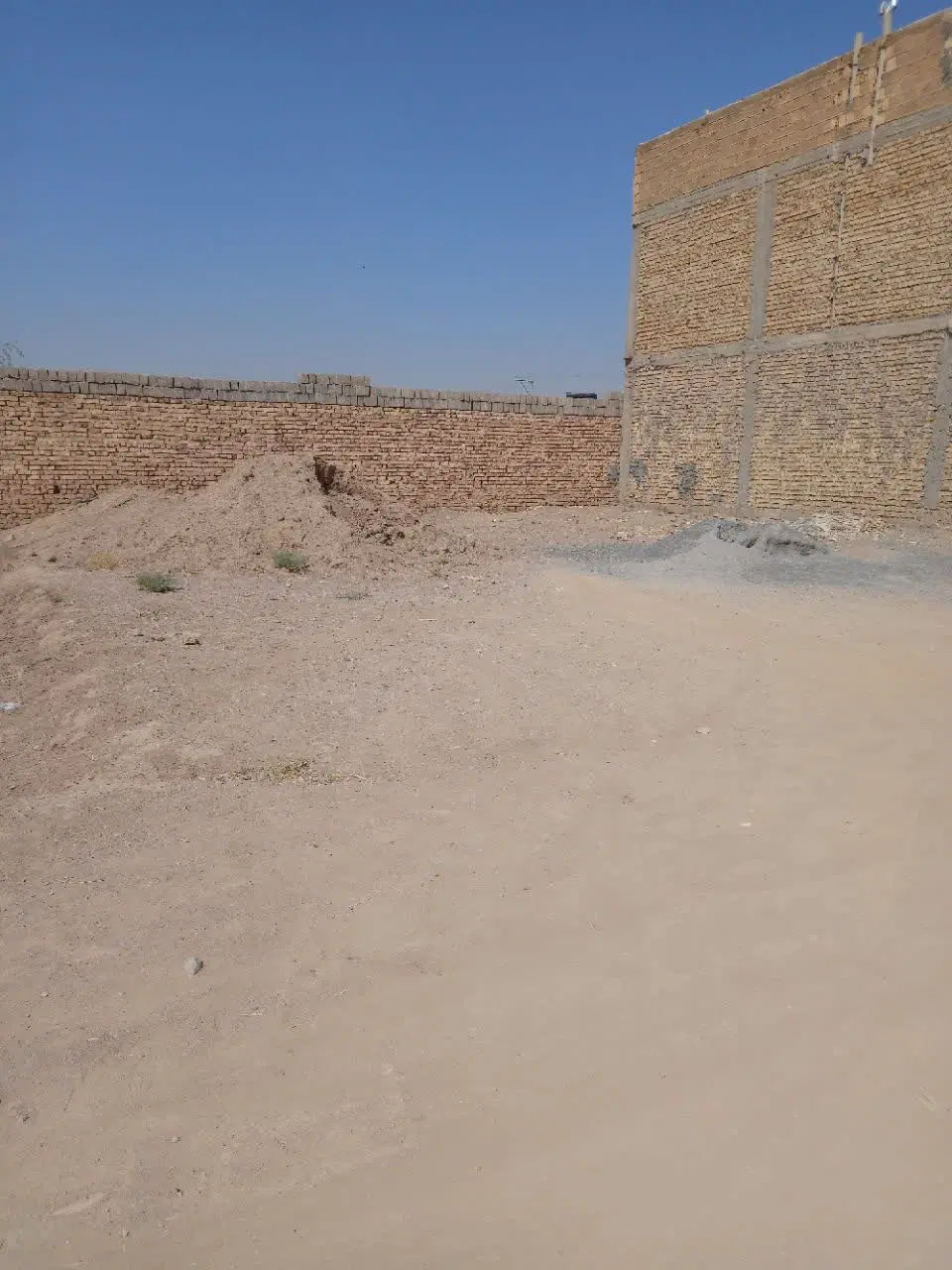 زمین 119متری
