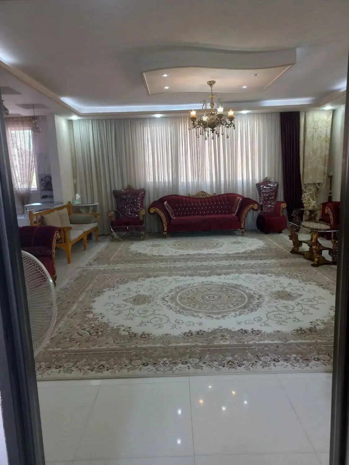 اپارتمان سند دار تک واحدی