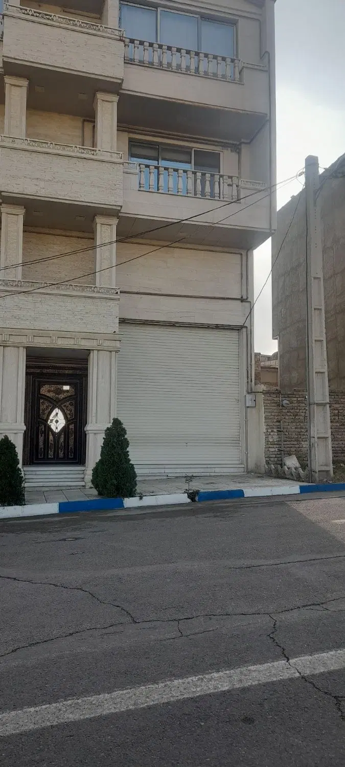 اجاره مغازه ۲۷۰ متری