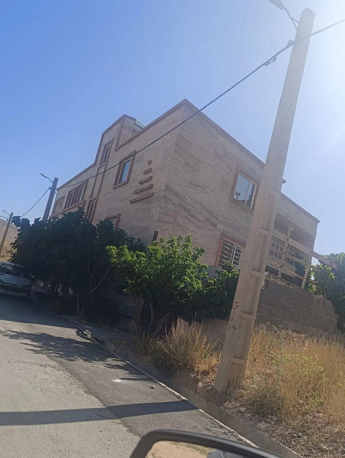 فروش ساختمان 4واحدی صدرا فاز 1