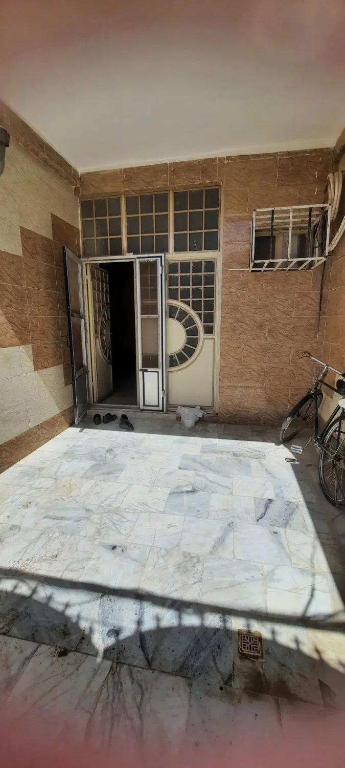 اجاره ویلایی درخیابان طالقانی