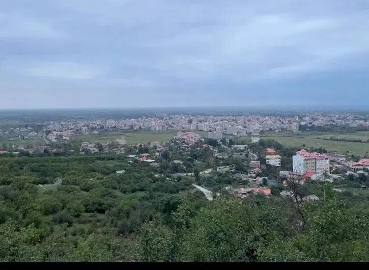 زمین مسکونی شهری پای کوه بام سبز ماسال