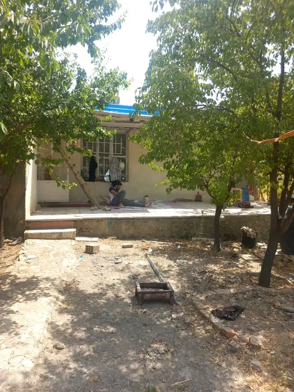 زمین باغ سرنجیانه