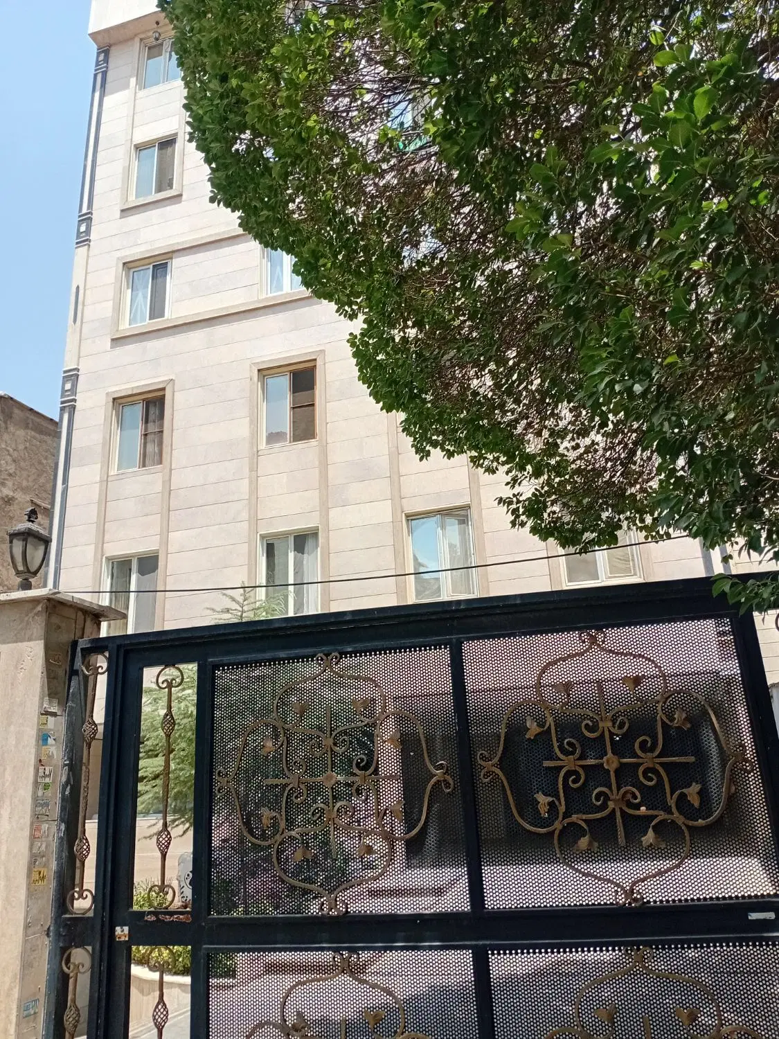 ۷۵ متر ۲خوابه فول امکانات تخلیه فوری