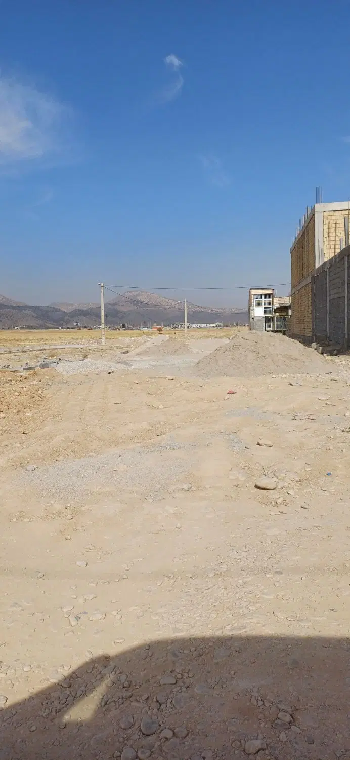 ۲۴۰ متر زمین ساحلی سرآبتاوه