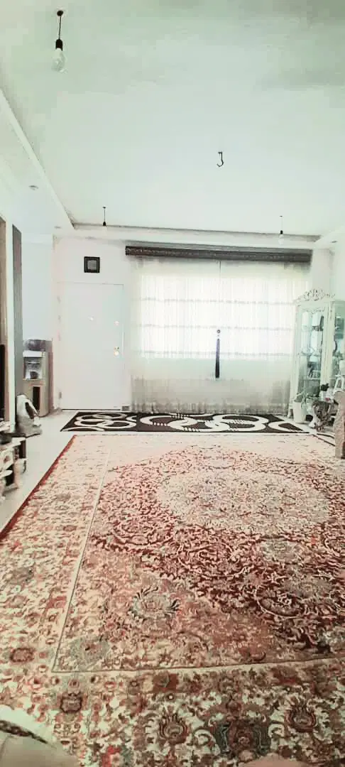 خانه ویلایی با مغازه
