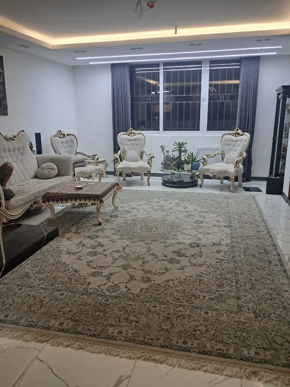 اپارتمان طبقه همکف