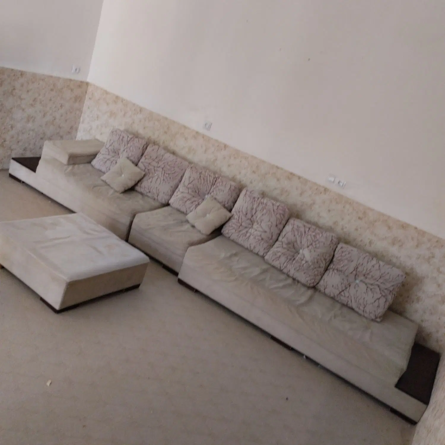 خانه رهن یا اجاره داده میشود چالسپار