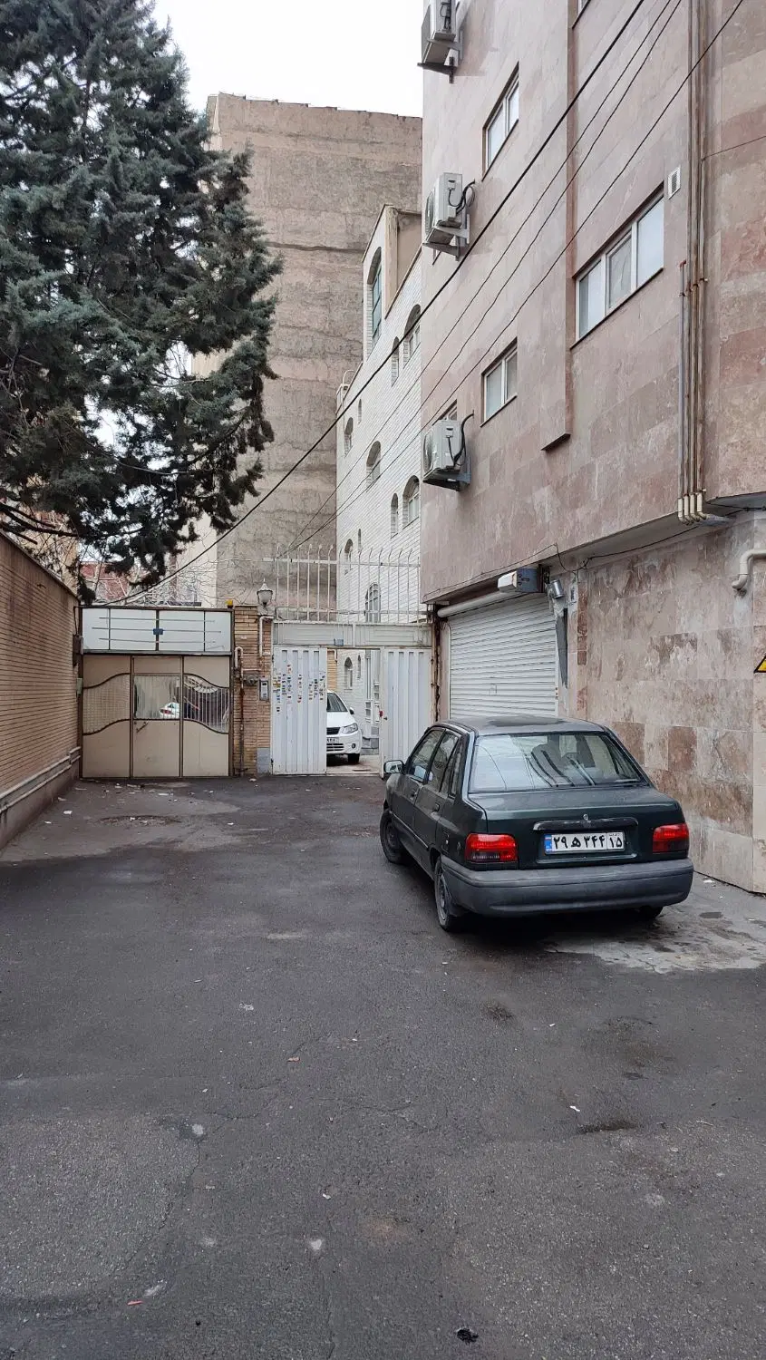 فروش آپارتمان ویلایی حیاط دار