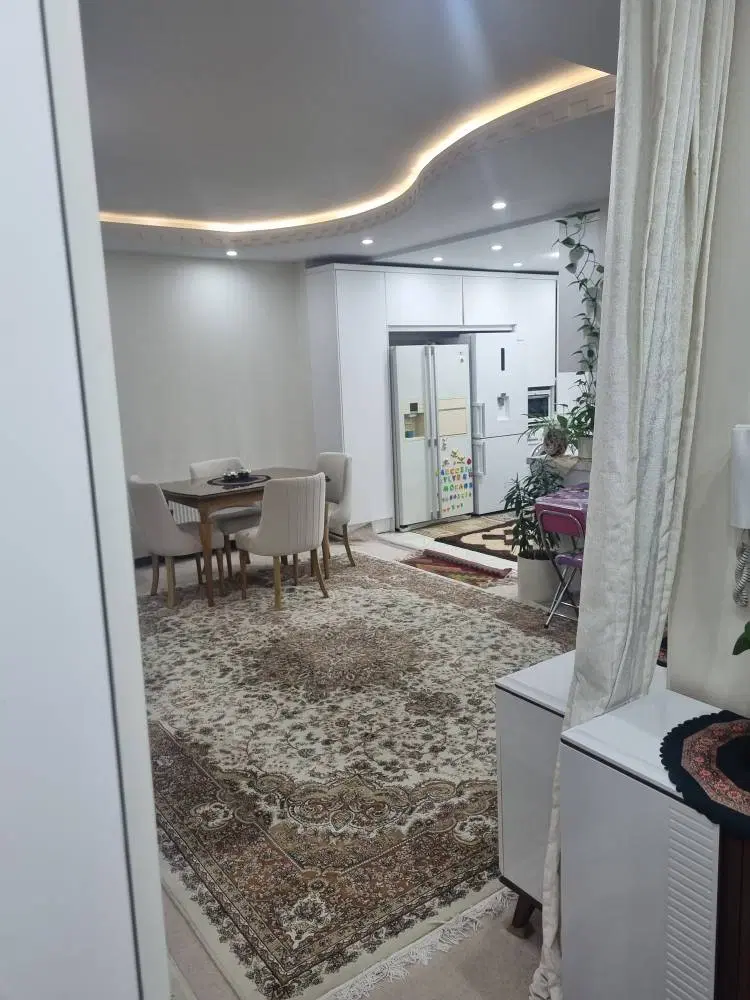 ۸۳ متر_۲ خواب_ فول مدنی