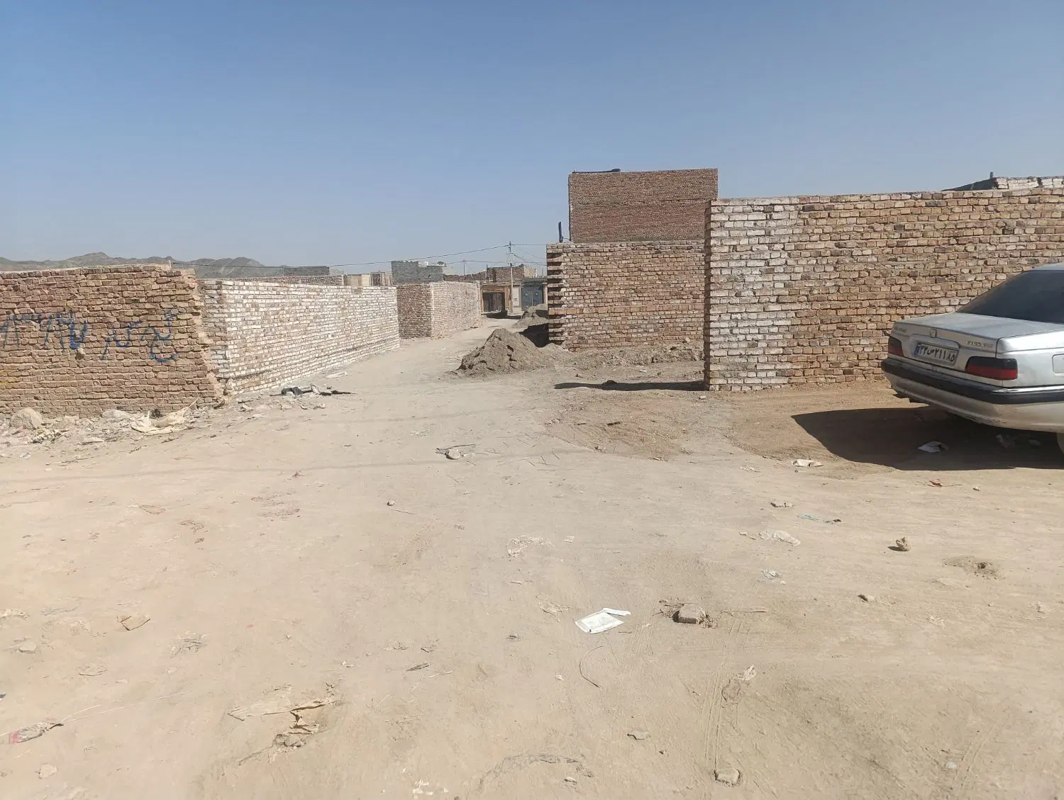 ۱۲۰متر زمین نیمه ساز