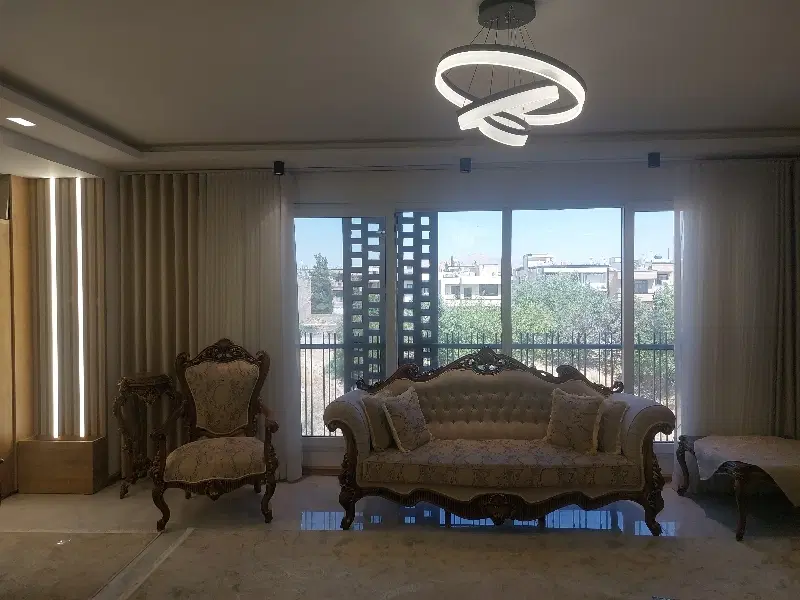 فروش واحد ۲خواب ۱۳۰متری سالن بزرگ