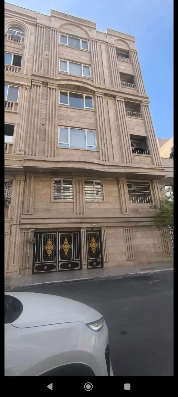 آپارتمان میلان ۸،روبه نما