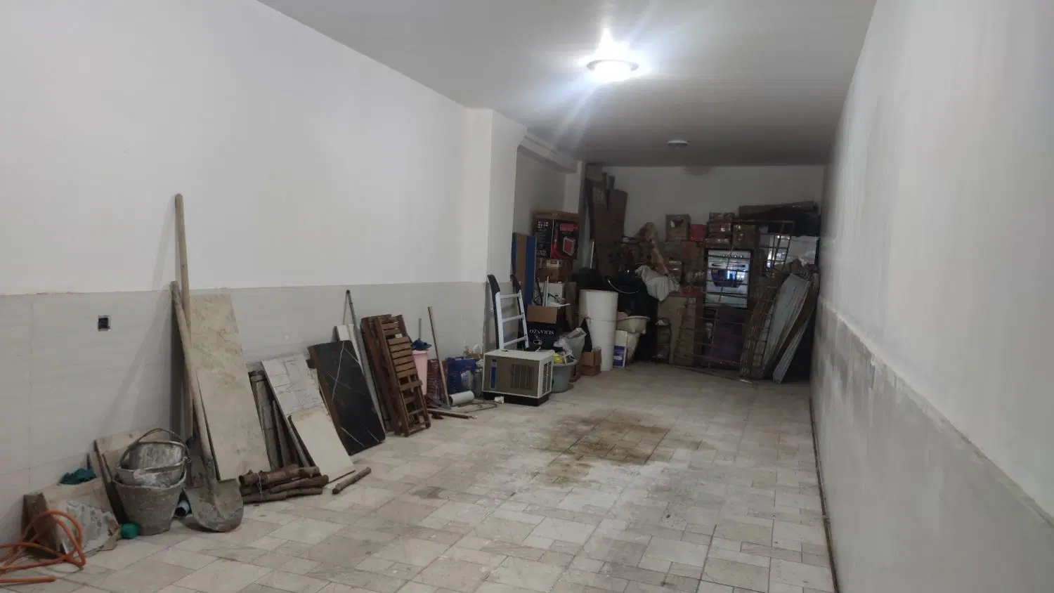 اجاره پارکینگ برای انباری خیابان بهروش