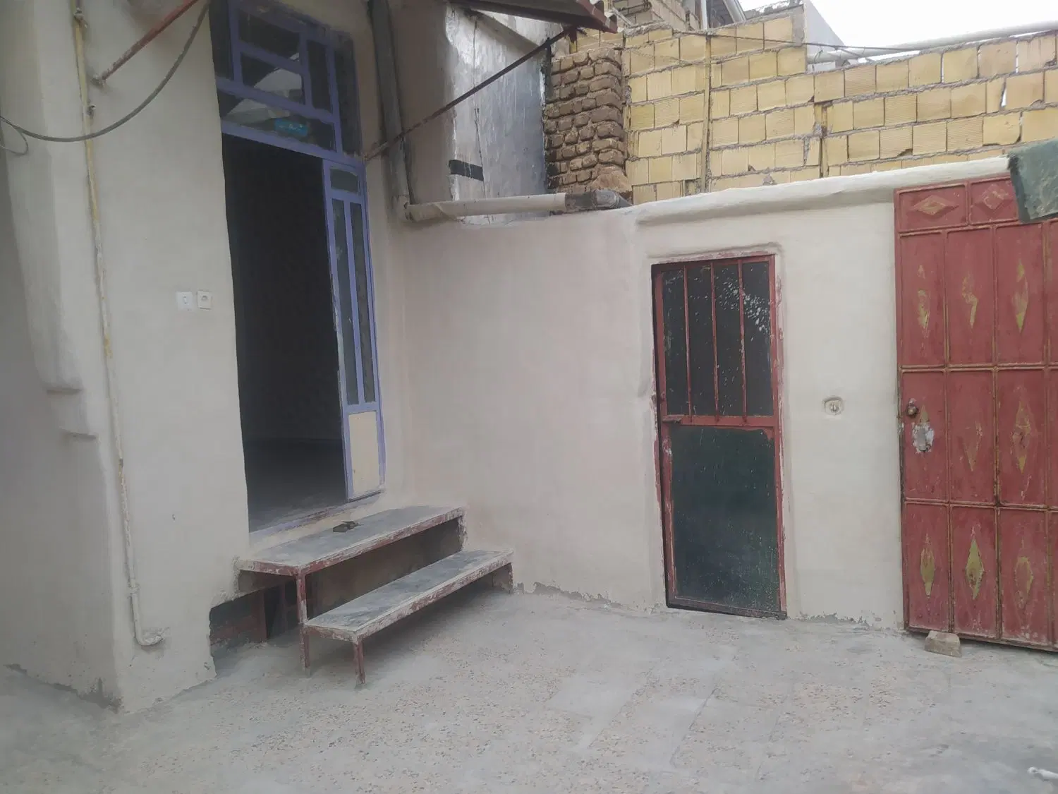 خریدوفروش خانه ویلایی وهمکف۱۰۲متردره گرم
