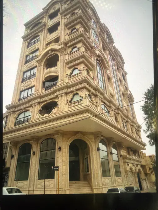 مغازه ۳۰۰متری ۲۰۰متر همکف ۱۰۰متر بالکن